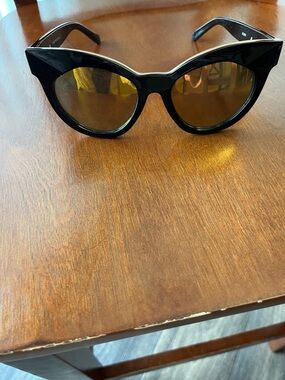 Women’s Black Cat-Eye Sunglasses with Amber Lenses